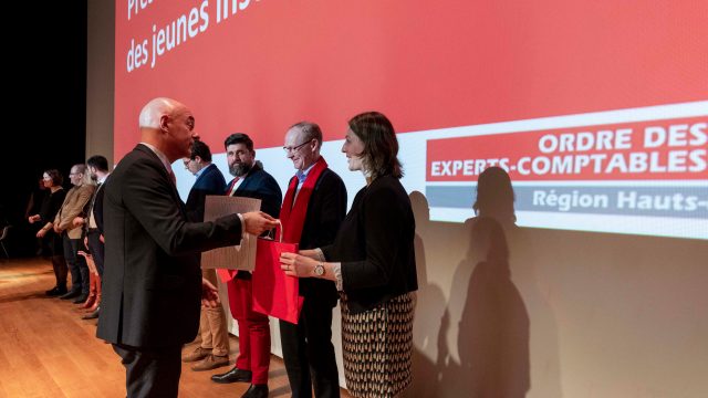 Conseil de l'Ordre des expert-comptables : 70 jeunes diplômés prêtent serment au Louvre-Lens | Mars 2022